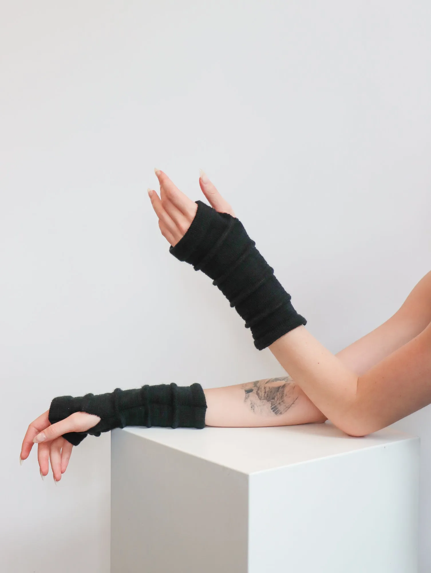 Arm Warmers in Black by ELLS Knitwear