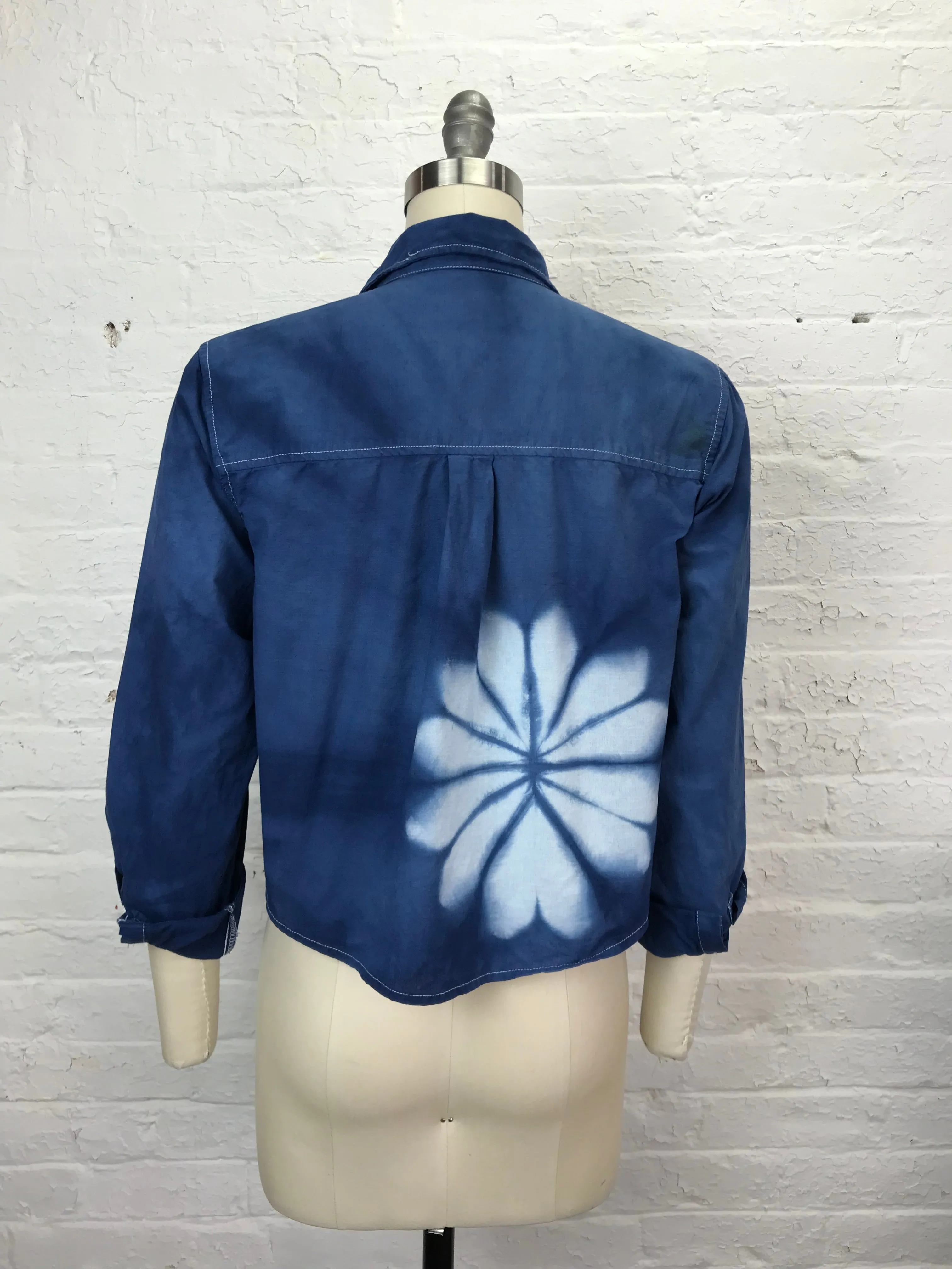 Cropped Buttonup in Indigo Flower