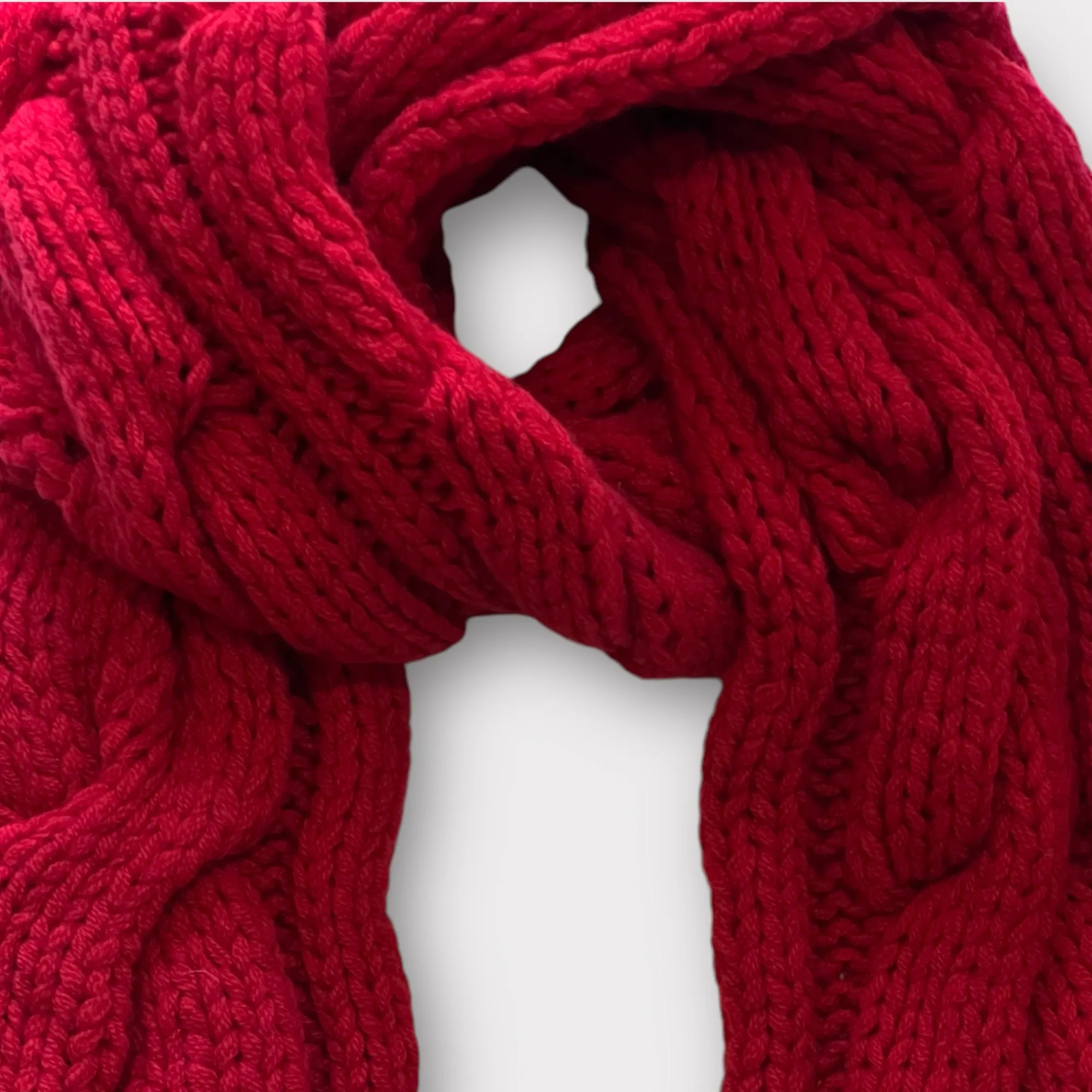 Mackie Catrine Super Chunky Cable Scarf Dubonnet