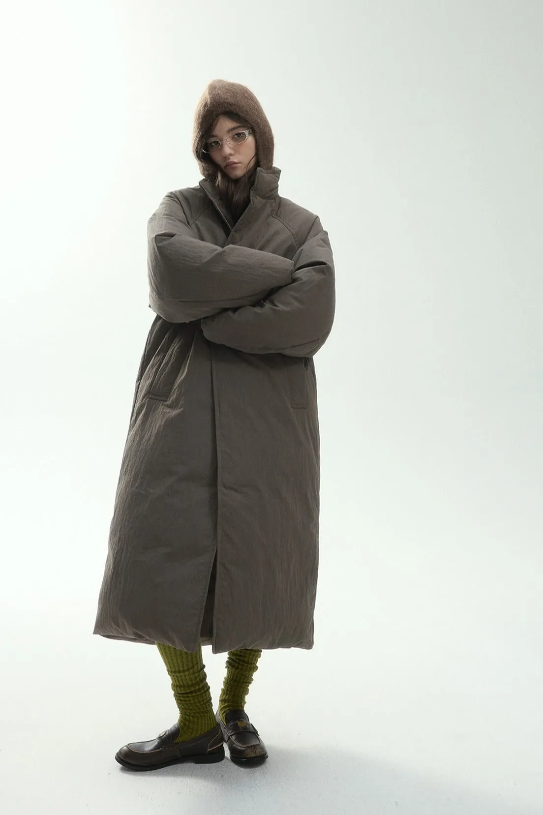 Paper-like textured stand-collar cocoon shape down coat | 3 color