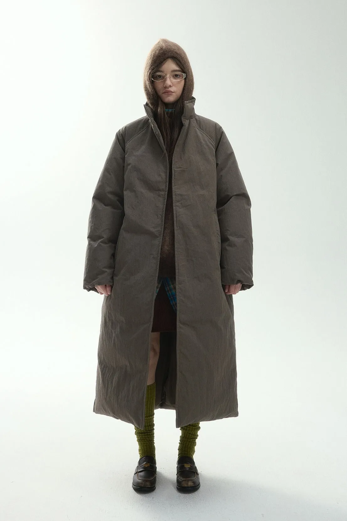 Paper-like textured stand-collar cocoon shape down coat | 3 color