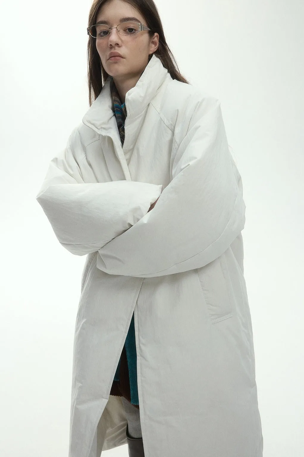 Paper-like textured stand-collar cocoon shape down coat | 3 color