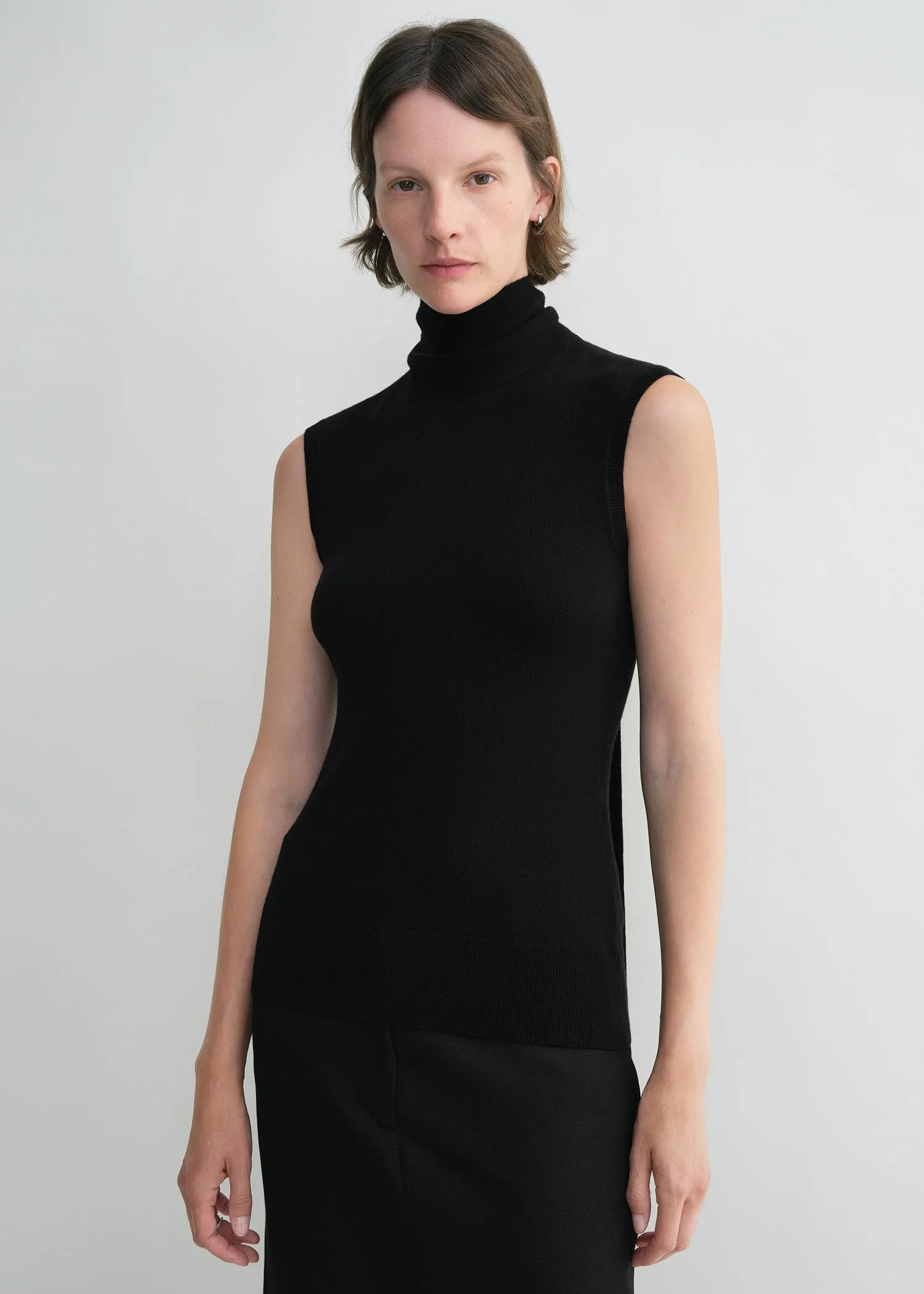 Sleeveless scarf knit black